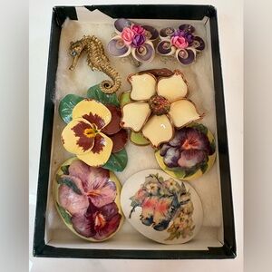 Vintage Floral Brooch Lot Enamel Pansy Flower Seahorse Seashells Mid Century